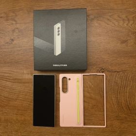 Samsung Galaxy Z Fold6 ホワイト