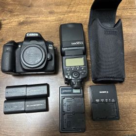 Canon EOS 80D 本体 ストロボ、バッテリー4個 セット
