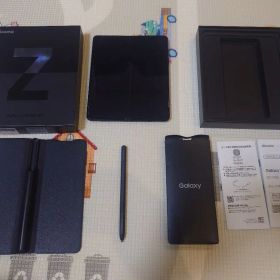 Galaxy Z Fold3 ドコモ 保護ケースとペン付き バッテリー80%以上