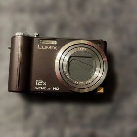 Panasonic LUMIX DMC-TZ7 デジタルカメラ 本体
