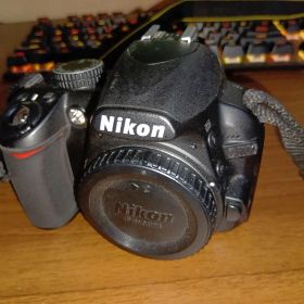 Nikon D3100 デジタル一眼レフカメラ