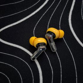 Nothing Ear (a) ワイヤレスイヤホン 本体 イエロー ジャンク