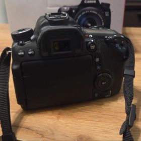 Canon EOS 70D レンズキット 本体