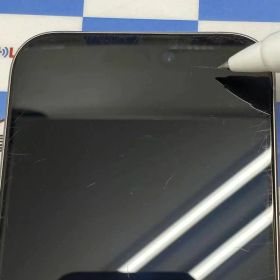 【中古】iPhone15 Pro 256GB ホワイトチタニウム MTUD3J/A docomo版SIMフリ