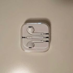 （新品）Apple 純正 EarPods 有線イヤホン iPhone付属品