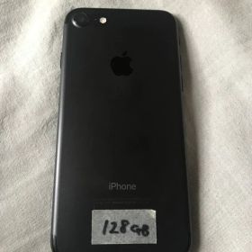 【100%】Apple iPhone 7 128GB ブラック