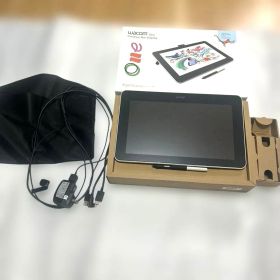 Wacom one 液晶タブレット おまけあり⭐︎