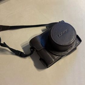 【本革ケース付】Panasonic LUMIX DMC-LX100