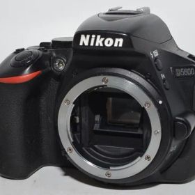 260872★極上★Nikon デジタル一眼レフカメラ D5600 ボディー ブラック D5600BK