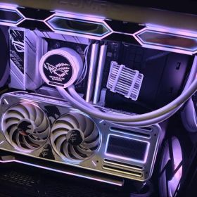 GeForce RTX 4070 Ti SUPER 搭載グラボ メルカリの新品＆中古最安値