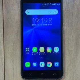 ASUS Zenfone 3 ZE520KL 本体