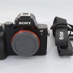 【中古】カメラ ソニー デジタル一眼カメラ α7 ズームレンズキット 2430万画素 [ILCE-7K](状態：レンズ欠品※詳細については備考をご覧ください)