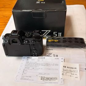 新品級 Nikon Z5ii ミラーレス 保証書 箱付き