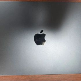 【美品】MacBook Air M2 2022 8GB/256GB 充電器付