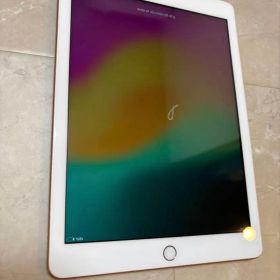 【美品】iPad 第6世代 32GB ゴールドWi-Fi＋Cellularモデル