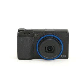 【中古】 (リコー) RICOH GR III【中古カメラ コンパクトデジカメ】 ランク：B