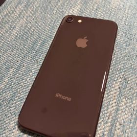 Apple iPhone8 本体