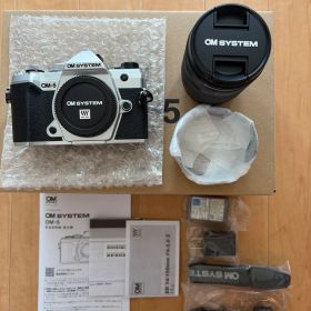 OM SYSTEM ミラーレス一眼カメラ OM-5 14-150mm II レンズキット