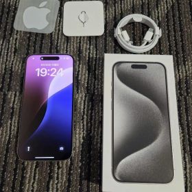 Apple iPhone 15 Pro 256GB ホワイトチタニウム