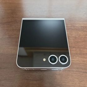 Samsung Galaxy Z Flip6 本体