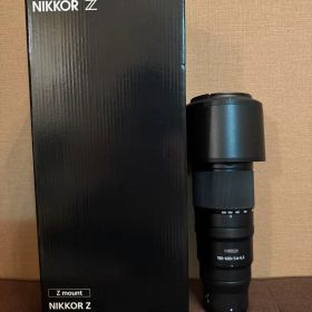 箱、三脚座付き NIKKOR Z 180-600mm f/5-6.3 VR