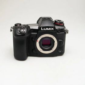 【中古】 (パナソニック) Panasonic LUMIX DC-G9【中古カメラ デジタル一眼】 ランク：B+