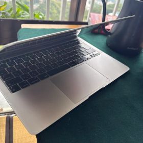 Mac Book Air 2020 13インチ 512gb