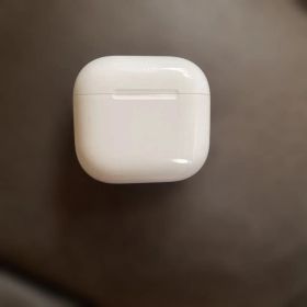 Apple AirPods 4 ノイキャンなし
