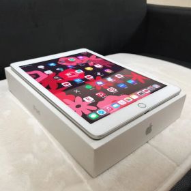 Apple iPad 第6世代 32GB シルバー 美品