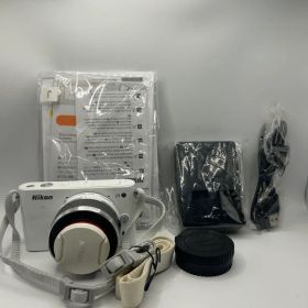 Nikon 1 J1 ホワイト 10-30mm レンズキット 美品 付属品多数