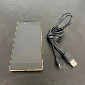SONY Xperia Z5 501SO ゴールド 32GB 通電確認済 ジャンク USB-A to Micro USB（Micro-B）充電・通信ケーブル付き A00-100