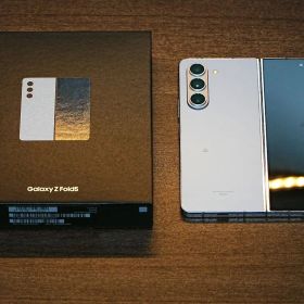 Galaxy Z Fold5 SCG22 256GB au SIMフリー