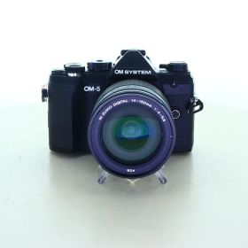 【中古】(オーエムシステム) OM SYSTEM OM-5 14-150II レンズキツト ブラツク