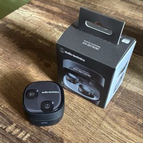 ほぼ新品 audio-technica ATH-SQ1TW2NC 本体