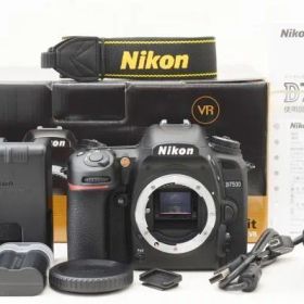 ☆新品同様☆ Nikon ニコン D7500 ボディ 元箱 付属品 Shot数 僅か750枚前後！ ♯26070604