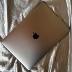 Apple MacBook Air 本体