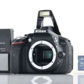 撮影枚数1,771枚【ニコン】Nikon D5300 デジタル一眼レフ + SDカード付き #S668