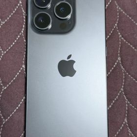 Apple iPhone 15 Pro 本体【ブラックチタニウム】128gb