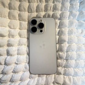 iPhone 15 Pro 本体 256GB