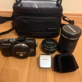 【美品・Wズームキット】OLYMPUS PEN Lite E-PL7 ブラック