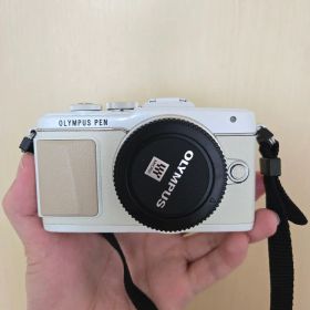 【美品】 OLYMPUS PEN Lite E-PL7 ボディ