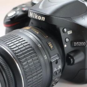 【美品】【高画質】NikonD5200一眼レフカメラVR18-55 レンズキット