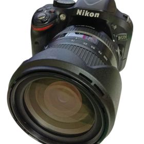 ☆Nikon D5200 デジタル一眼レフカメラ 本体＆タムロンレンズ☆