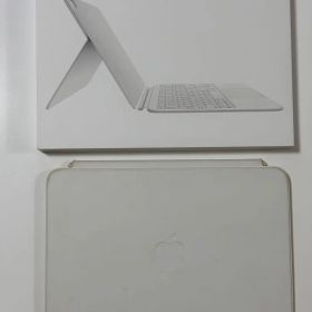 Apple Magic Keyboard Folio ホワイト