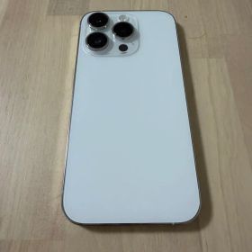 Apple iPhone 14 Pro 本体