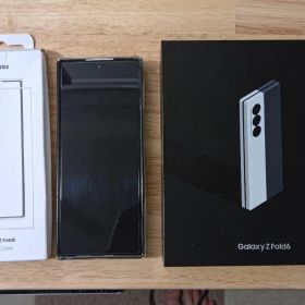 SAMSUNG Galaxy Z Fold 6（国内SIMフリー版）ホワイト