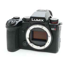 【中古品】 《良品》 Panasonic LUMIX S5II ボディ DC-S5M2 ブラック 【外装ラバー・液晶ヒンジ部品交換/各部点検済】 [ デジタルカメラ ]