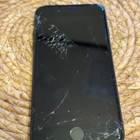 Apple iPhone 7 ブラック 本体