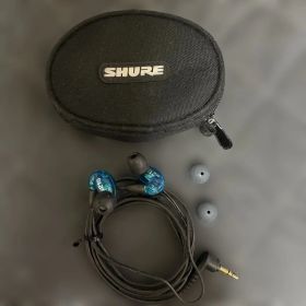 SHURE SE215 イヤホン 本体 専用ケース付き