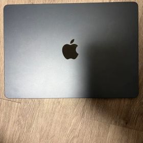 Apple MacBook Air M2 2022 本体